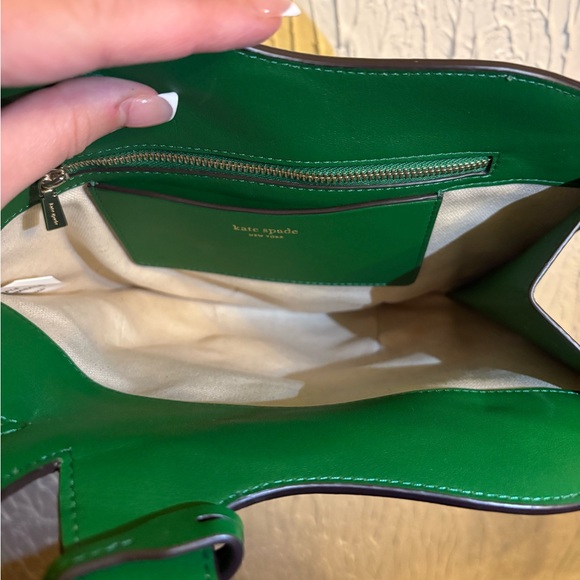 Kate Spade Green Leaf-Shaped Women's Bag comes with bag charm! - Picture 7 of 7